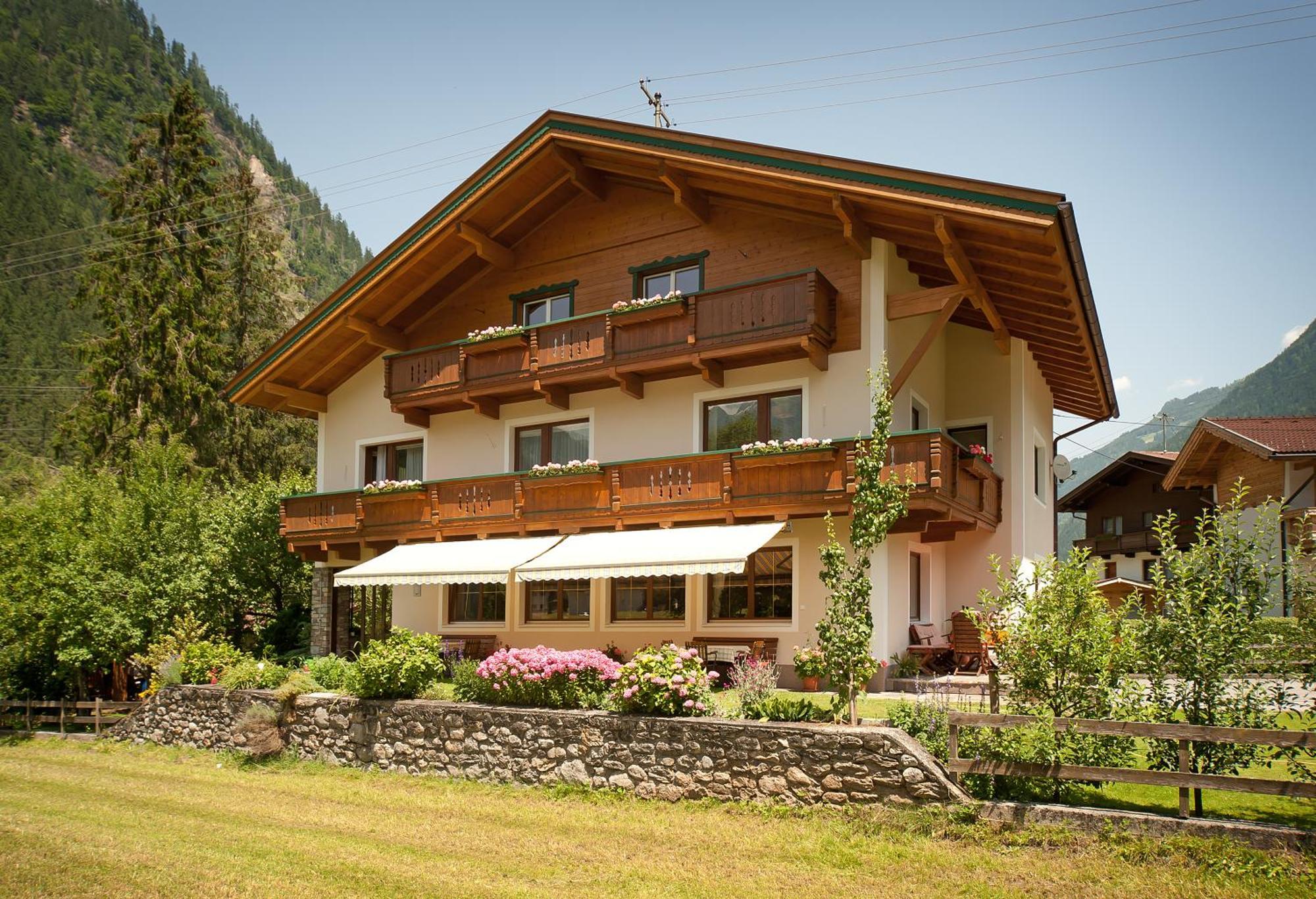Leo Appartements Mayrhofen Ngoại thất bức ảnh